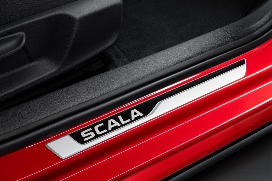 Логотип Skoda Scala Monte Carlo 2019 года  (WW) (фото 13 из 26)